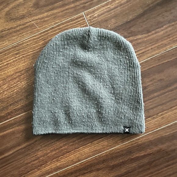 Free with any purchase. Boys Hurley hat - Picture 1 of 3